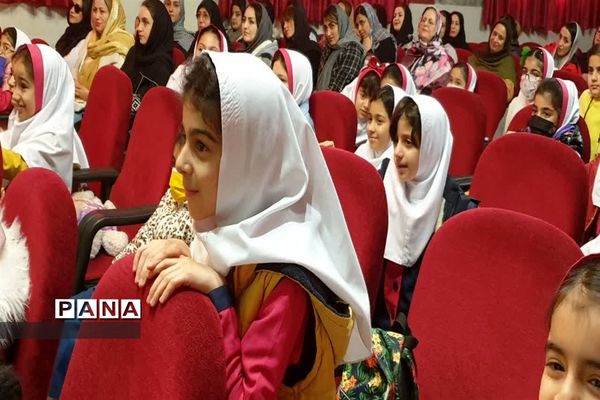 جشنواره یلدا با حضور دانش‌آموزان در کانون فرهنگی تربیتی رضوان محمودآباد