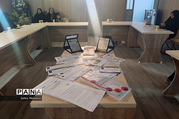 نشست علمی پژوهشی در فرهنگسرای طاووسیه