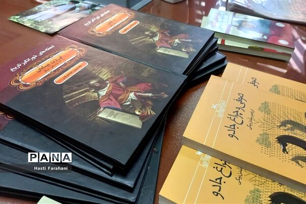‌تجلیل از فعالان فرهنگی هنری و قرآن و عترت در قرچک