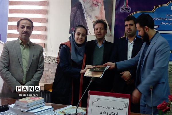 ‌تجلیل از فعالان فرهنگی هنری و قرآن و عترت در قرچک