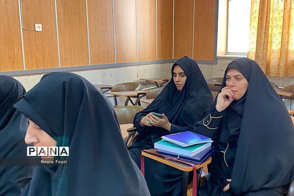 ‌جلسه تبیین ‌طرح امین و برنامه‌‌ فراگیر پرورشی در ‌شهرری