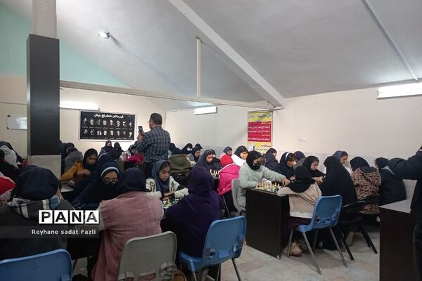 مسابقات شطرنج بین مدارس متوسطه اول شهرستان شهریار