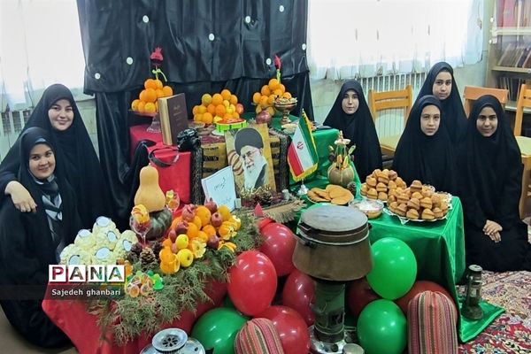 دورهمی یلدایی دانش‌آموزان در کانون شهید‌توافقی