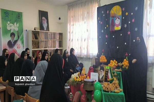 دورهمی یلدایی دانش‌آموزان در کانون شهید‌توافقی