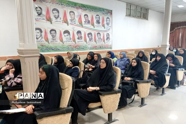 مراسم گرامیداشت معلمان و دانش‌آموزان پژوهشگر در شهرستان پیشوا