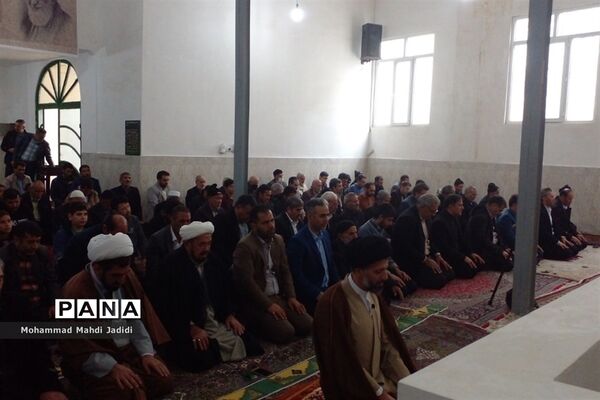 اقامه نماز جمعه نصیر شهر در مسجد قمر بنی هاشم