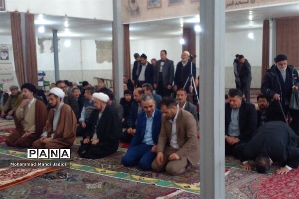 اقامه نماز جمعه نصیر شهر در مسجد قمر بنی هاشم
