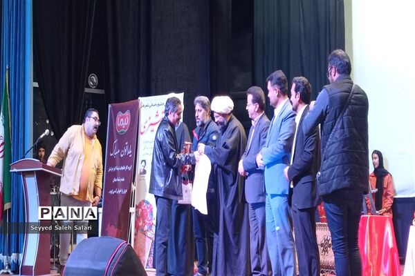 اختتامیه سومین جشنواره استانی شعر طنز شهاب ترشیزی