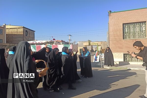 جلوه‌هایی از ارادت دانش‌آموزان مدارس قم به اهل بیت(ع) و شهدا-3