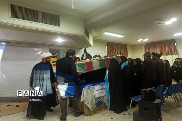 جلوه‌هایی از ارادت دانش‌آموزان مدارس قم به اهل بیت(ع) و شهدا-3