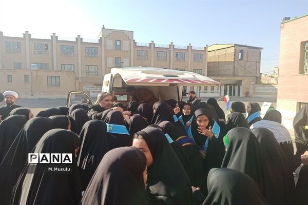 جلوه‌هایی از ارادت دانش‌آموزان مدارس قم به اهل بیت(ع) و شهدا-3