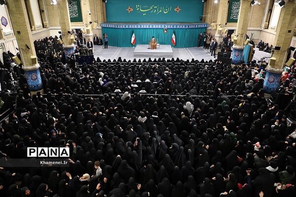 دیدار اقشار مختلف بانوان با رهبر انقلاب