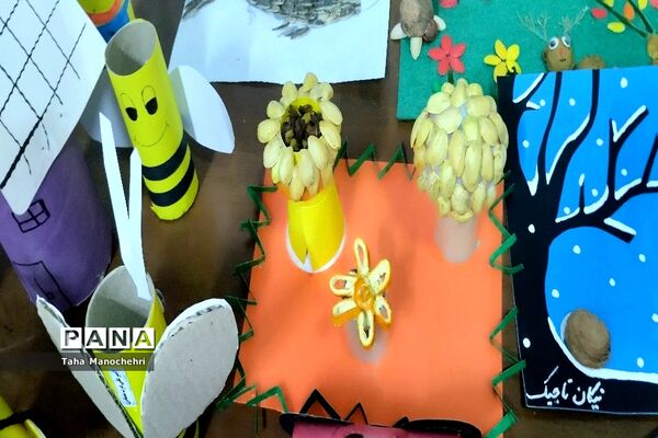 نمایشگاه کاردستی با وسایل دور ریختنی پایه اول در آموزشگاه علامه طباطبایی