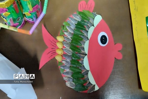 نمایشگاه کاردستی با وسایل دور ریختنی پایه اول در آموزشگاه علامه طباطبایی