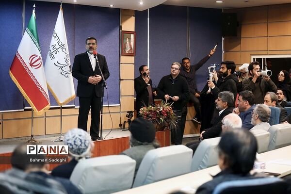 مراسم کلنگ‌زنی تعیین حریم مجموعه تئاترشهر
