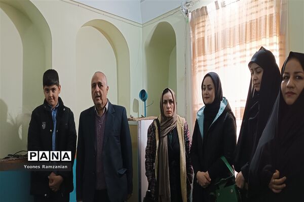 بازدید دانش‌آموزان مدرسه زنده یاد زرتاش ( مرتضوی) خلیل آباد از امارت تاریخی وزیر پناه