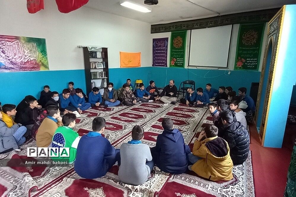 برگزاری جلسات حلقه صالحین در دبیرستان  دوره‌اول سما رودهن