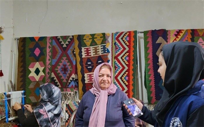 ۵۰۰ کارآموز در کارگاه بافندگی فرش طالقان مشغول به کارند