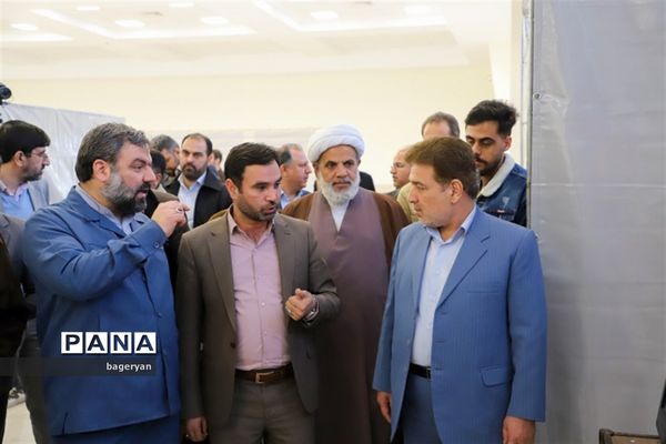 نمایشگاه روایت پیشرفت در بیرجند