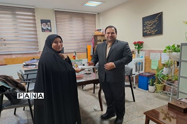 تقدیر از مدارس فعال در جذب تشکیلات پیشتازان منطقه ۱۰