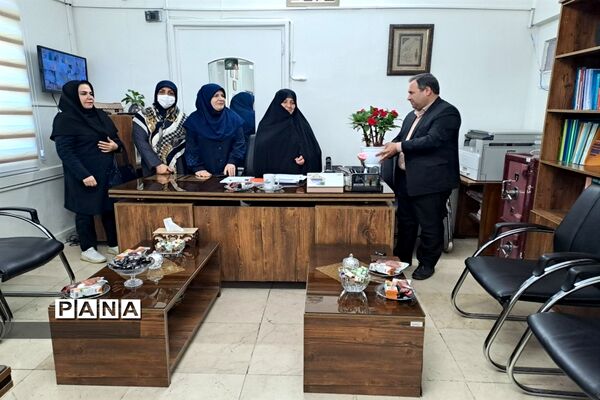 تقدیر از مدارس فعال در جذب تشکیلات پیشتازان منطقه ۱۰