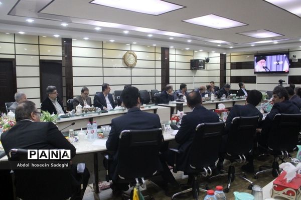 نشست تبیین برنامه‌ها و سیاست‌های صندوق ذخیره فرهنگیان در بوشهر