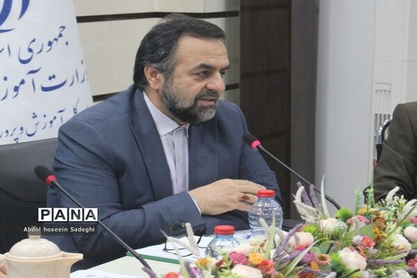 نشست تبیین برنامه‌ها و سیاست‌های صندوق ذخیره فرهنگیان در بوشهر