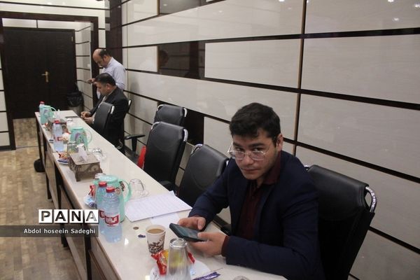 نشست تبیین برنامه‌ها و سیاست‌های صندوق ذخیره فرهنگیان در بوشهر