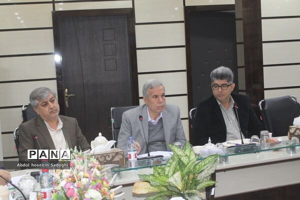 نشست تبیین برنامه ها و سیاست های صندوق ذخیره فرهنگیان  شهرستانها و مناطق استان  بوشهر
