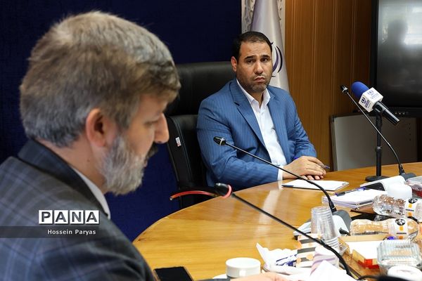 نشست قرارگاه راهیان نور دانش‌آموزی