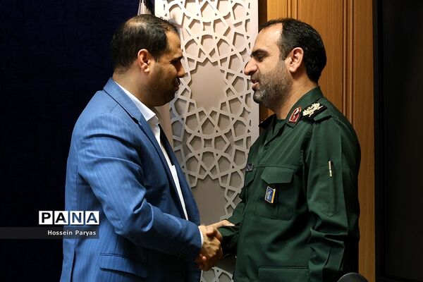 نشست قرارگاه راهیان نور دانش‌آموزی