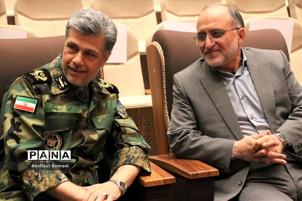 مراسم تقدیر از برگزیدگان جشنواره ملی فیلمنامه نویسی در قم
