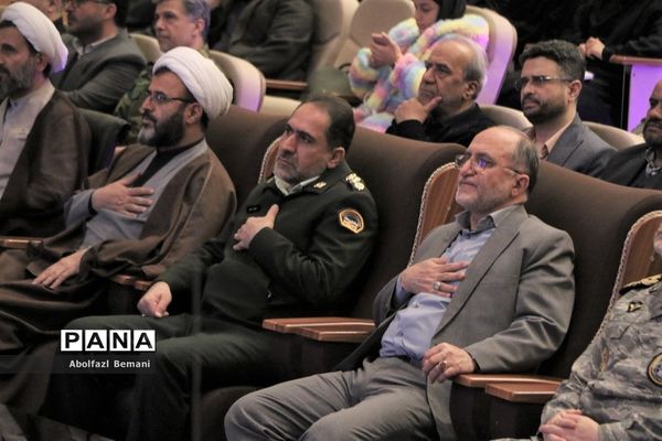 مراسم تقدیر از برگزیدگان جشنواره ملی فیلمنامه نویسی در قم