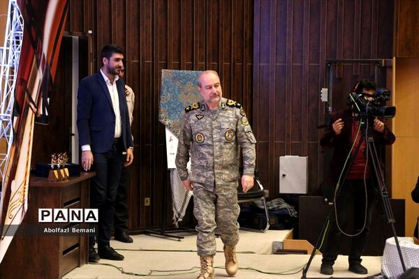 مراسم تقدیر از برگزیدگان جشنواره ملی فیلمنامه نویسی در قم