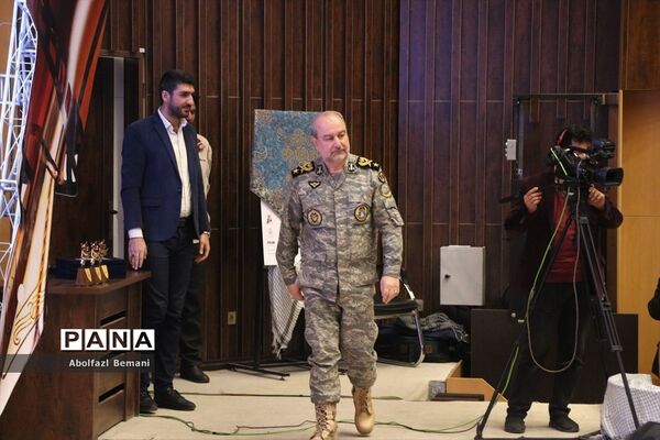 مراسم تقدیر از برگزیدگان جشنواره ملی فیلمنامه نویسی در قم