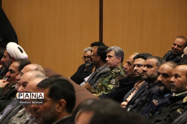 مراسم تقدیر از برگزیدگان جشنواره ملی فیلمنامه نویسی در قم