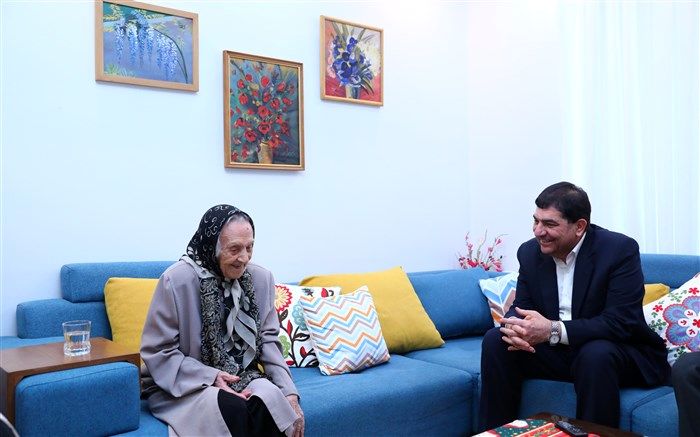 دیدار و گفت‌وگوی مخبر با خانواده شهید ارمنی تومانیان