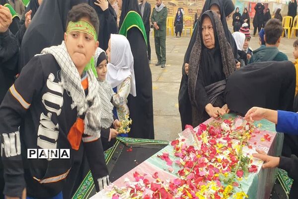 مراسم استقبال از شهید گمنام در دبستان شهید قدوسی کلوده