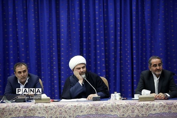 جلسه شورای عالی انقلاب فرهنگی