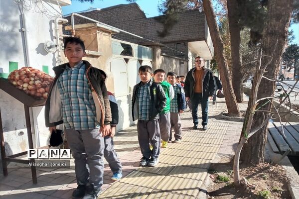 اردوی دانش‌آموزان آموزشگاه‌های شیخ جنید و علامه طباطبایی در دارالقرآن شهرستان پیشوا