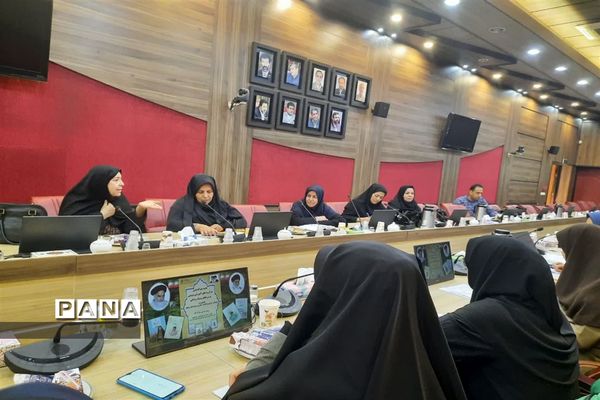 نشست تخصصی دبیرخانه استانی گروه آموزشی درس تفکر و سبک زندگی شهرستان های تهران