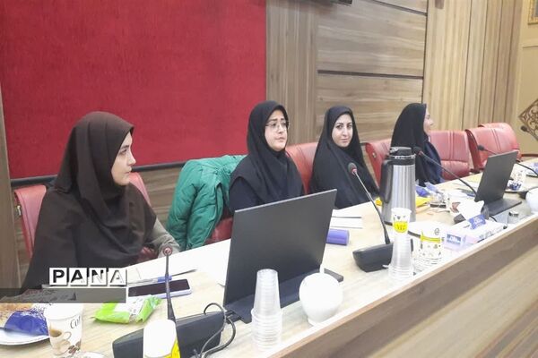 نشست تخصصی دبیرخانه استانی گروه آموزشی درس تفکر و سبک زندگی شهرستان های تهران