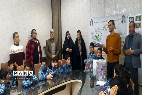 تقدیر از دانش‌آموزان پژوهشگر در زمینه علمی و فرهنگی و مقاله‌نویس آموزشگاه علامه‌طباطبایی