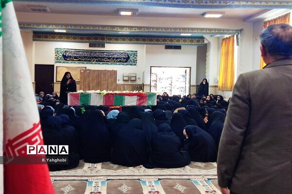 جلوه هایی از ارادت دانش‌آموزان مدارس قم به اهل بیت(ع) و شهدا-1