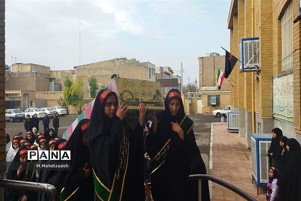 جلوه هایی از ارادت دانش‌آموزان مدارس قم به اهل بیت(ع) و شهدا-1