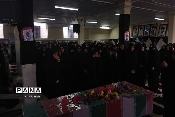 جلوه هایی از ارادت دانش‌آموزان مدارس قم به اهل بیت(ع) و شهدا-1