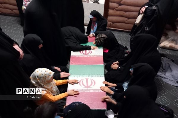 جلوه‌هایی از ارادت دانش‌آموزان مدارس قم به اهل بیت(ع) و شهدا-2