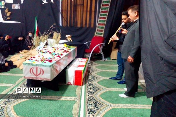 جلوه‌هایی از ارادت دانش‌آموزان مدارس قم به اهل بیت(ع) و شهدا-2