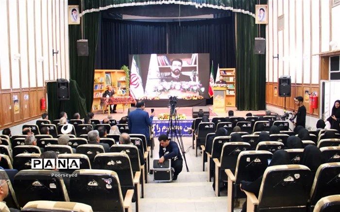 آیین افتتاحیه دهمین کنگره شعر کویردر ابرکوه