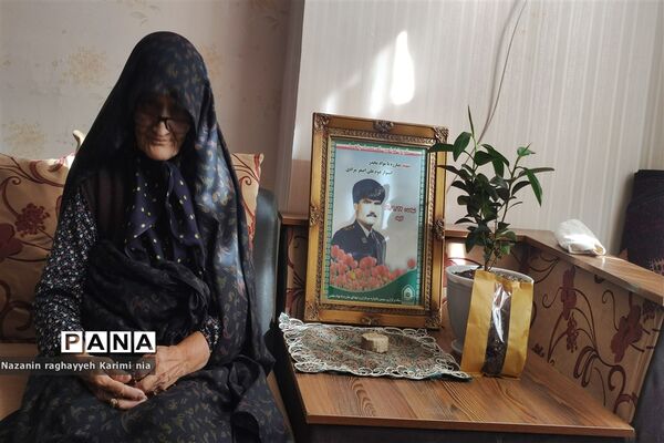 تکریم مادران و همسران شهدا با حضور دانش‌آموزان پیشتازان مه ولات